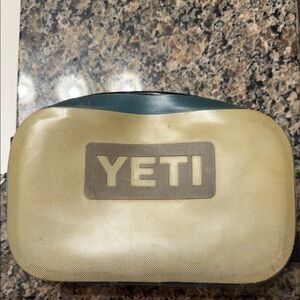 YETI zip top cling on sidekick
